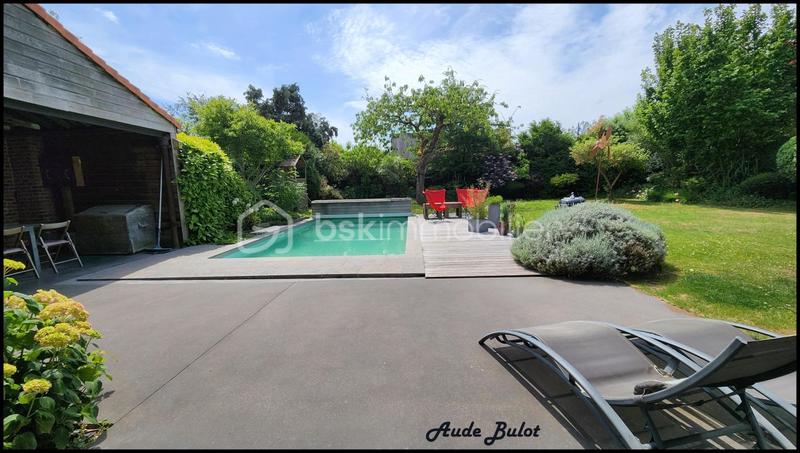 Corps de ferme - 280 m² - 10 pièces