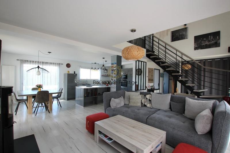 Maison - 150 m² - 5 pièces