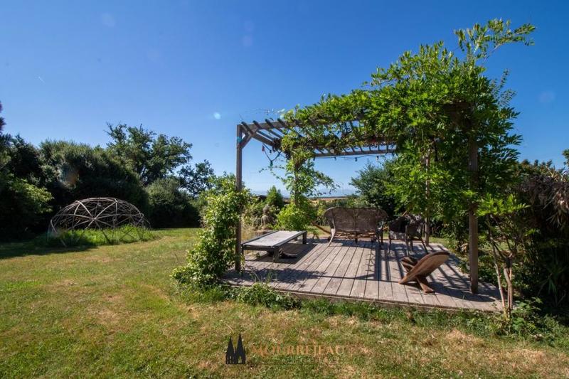 Demeure - 765 m² - 22 pièces