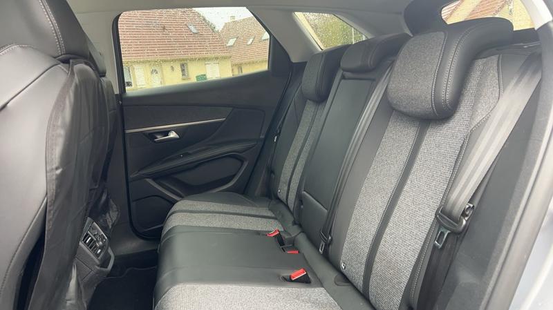 Peugeot 3008 II 1.5 BlueHDi 130 Eat8 Allure Business