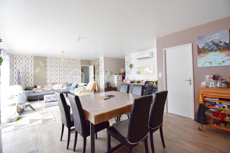 Villa - 100 m² - 5 pièces