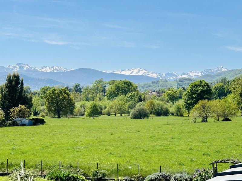 Maison - 250 m² - 9 pièces