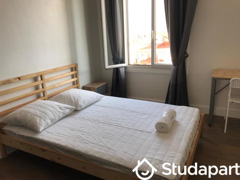 Chambre - 12 m² - 1 pièce