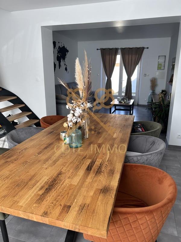 Maison - 100 m² - 4 pièces