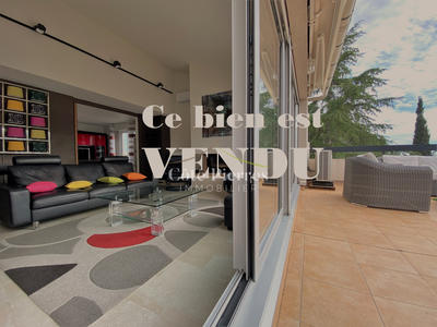 Appartement - 152 m² - 5 pièces