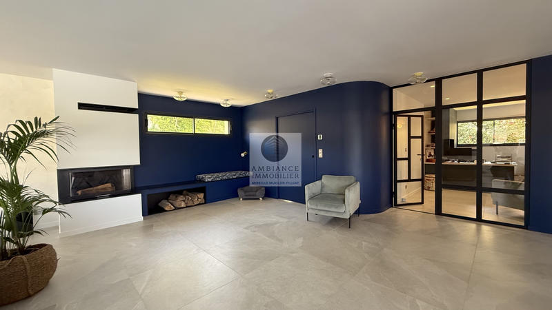 Maison - 322 m² - 8 pièces