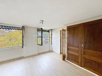 Appartement - 94 m² - 3 pièces