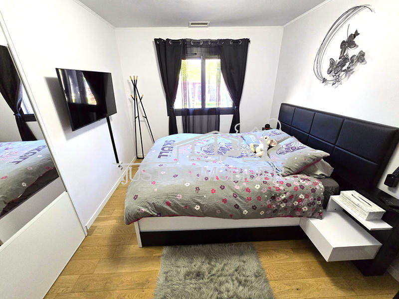 Villa - 200 m² - 7 pièces