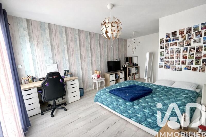 Maison - 244 m² - 8 pièces