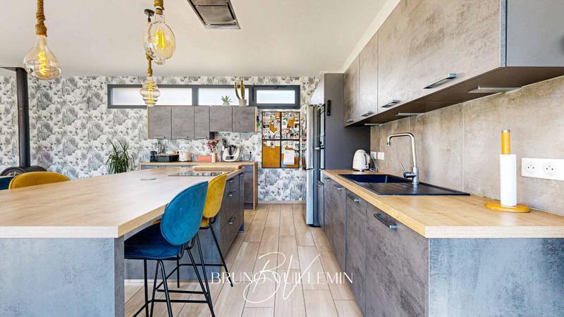 Villa - 219 m² - 7 pièces