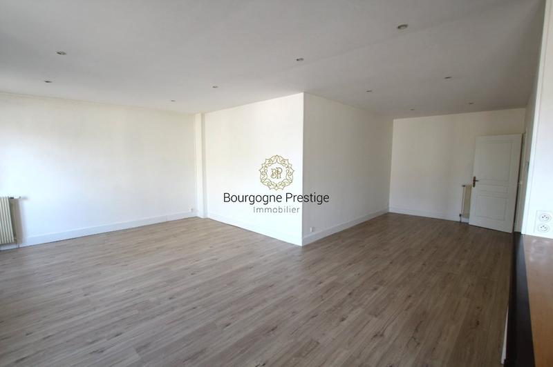 Immeuble - 162 m² - 6 pièces