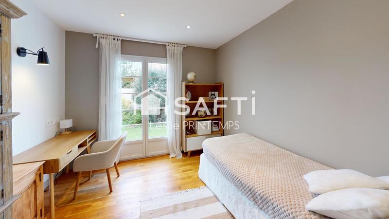 Maison - 174 m² - 6 pièces