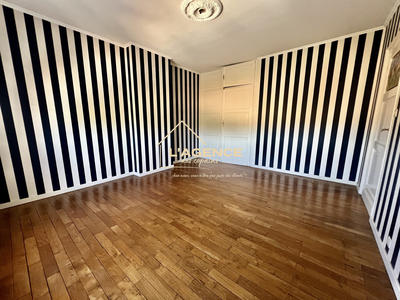 Ferme - 200 m² - 9 pièces