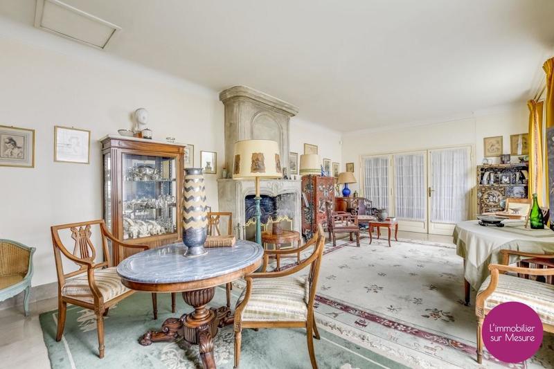 Villa - 260 m² - 9 pièces