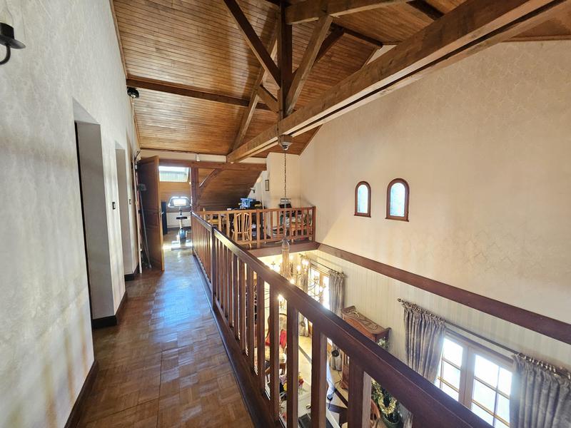 Maison - 9 597 m² - 5 pièces