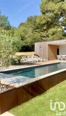 Maison de maîtres - 251 m² - 7 pièces