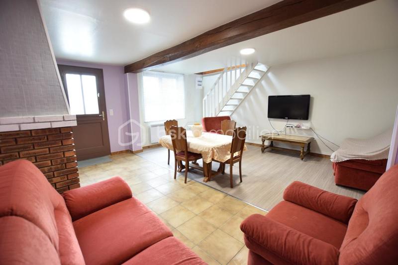 Maison - 210 m² - 8 pièces