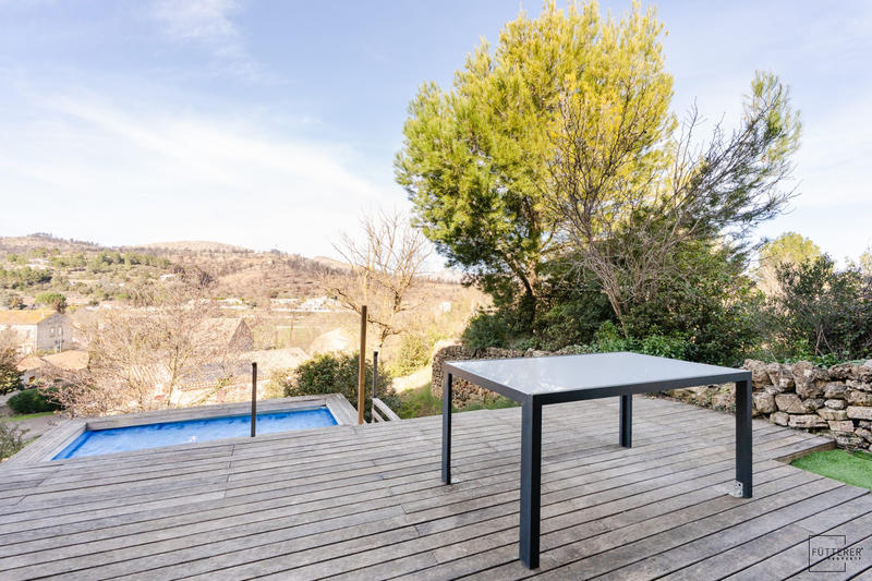 Villa - 213 m² - 11 pièces