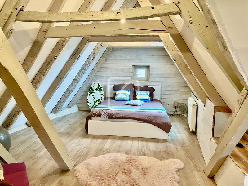 Maison - 314 m² - 13 pièces