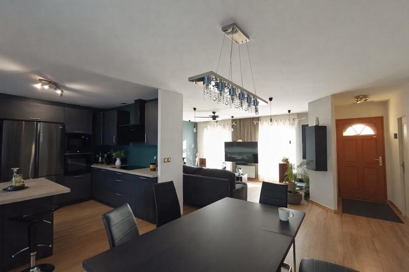 Maison traditionnelle - 120 m² - 6 pièces