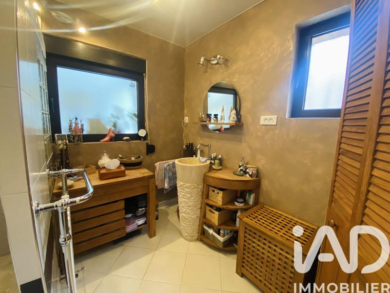 Maison - 143 m² - 7 pièces