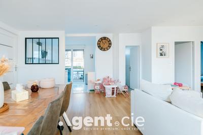 Maison - 82 m² - 5 pièces