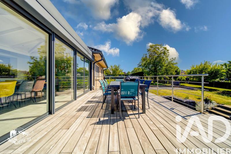 Maison - 163 m² - 8 pièces