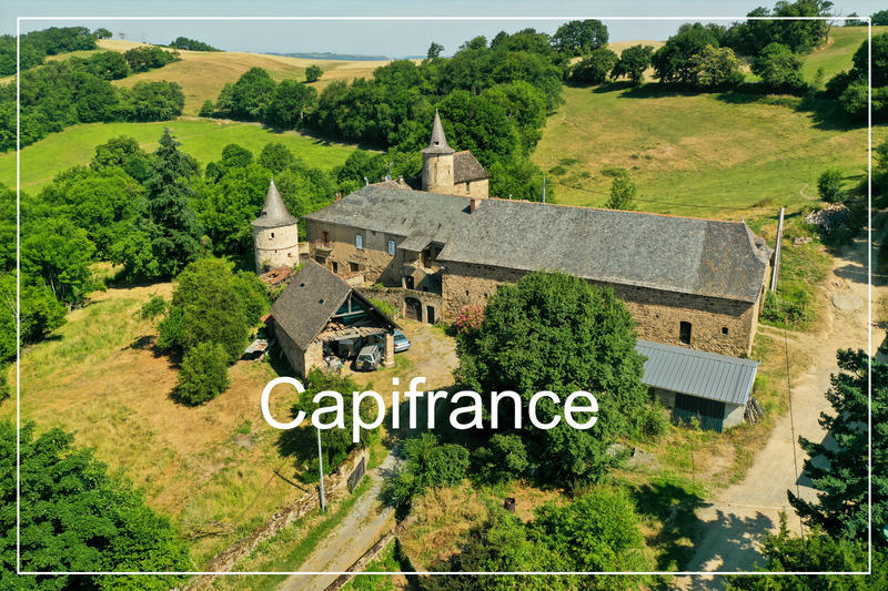 Propriété - 201 m² - 17 pièces