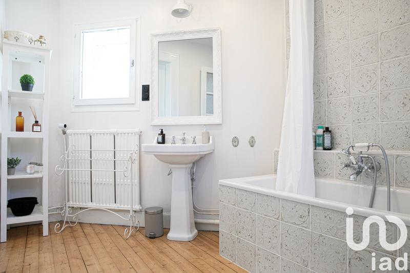 Maison - 235 m² - 6 pièces