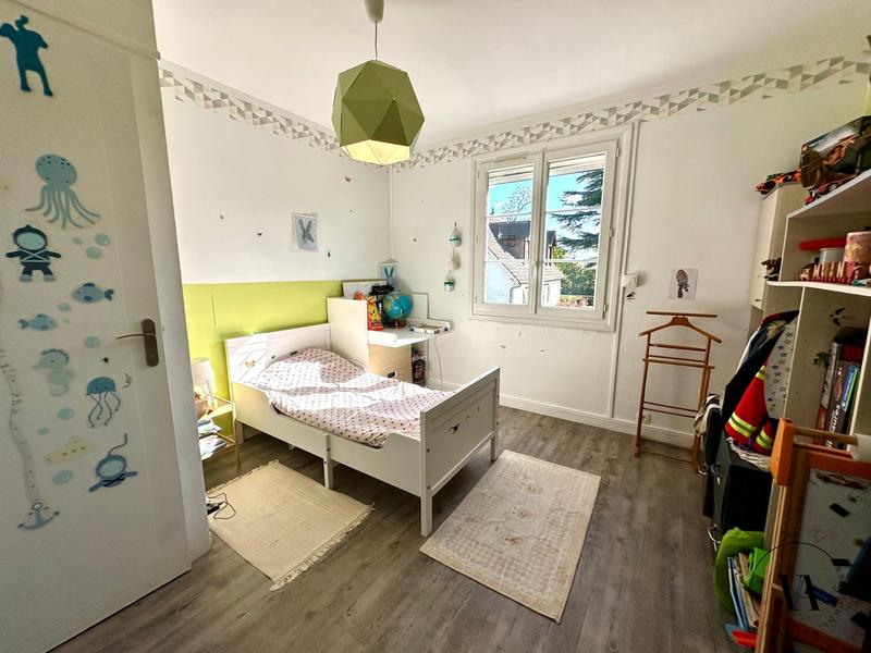 Maison - 111 m² - 5 pièces