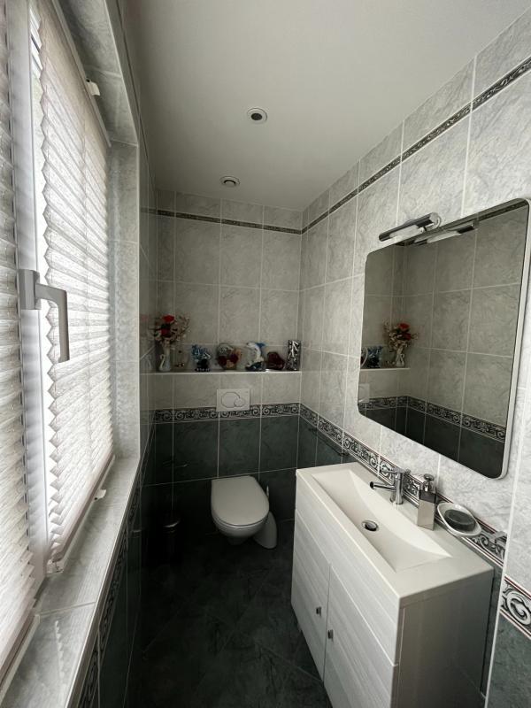 Maison - 255 m² - 7 pièces