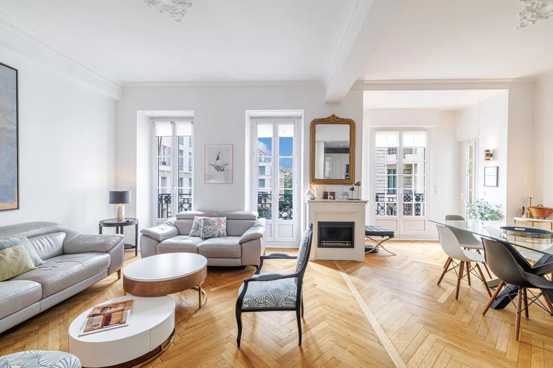 Appartement - 100 m² - 4 pièces