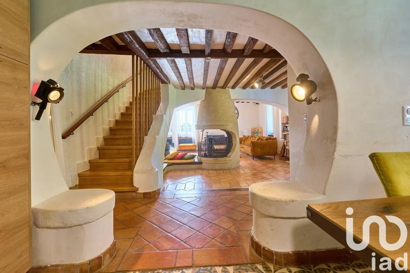 Maison - 196 m² - 7 pièces