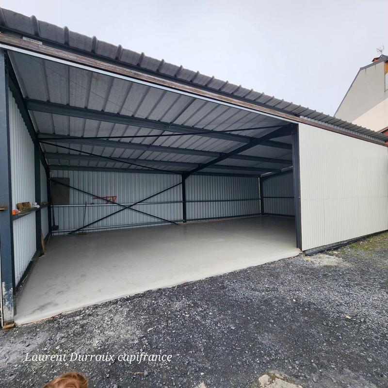 Garage - 367 m²