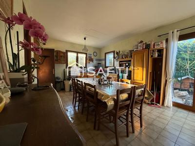 Maison - 180 m² - 6 pièces