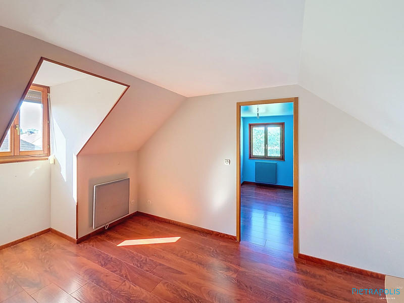 Maison - 157 m² - 7 pièces