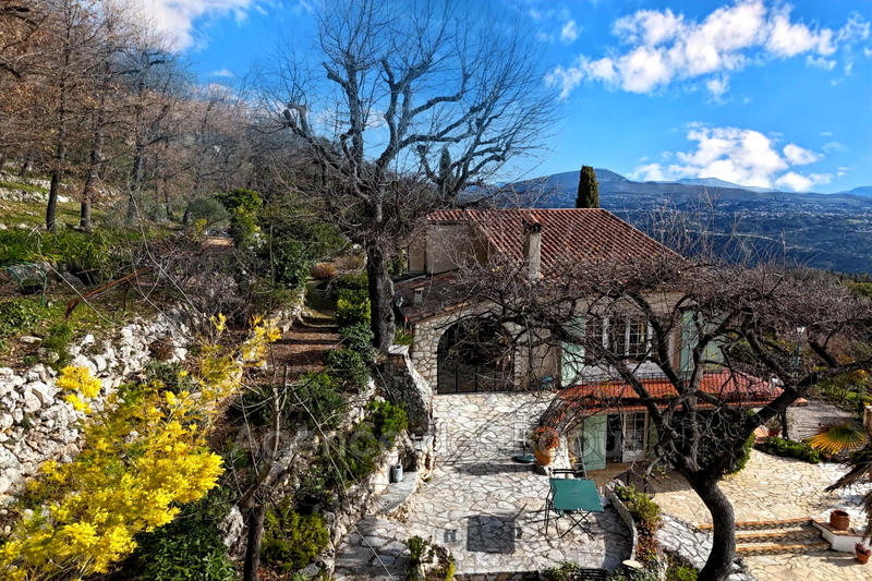 Maison - 216 m² - 1 pièce