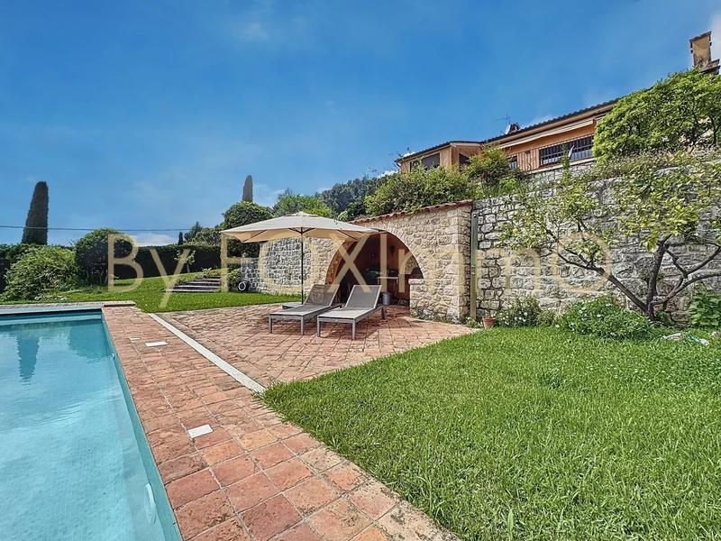 Villa - 172 m² - 5 pièces