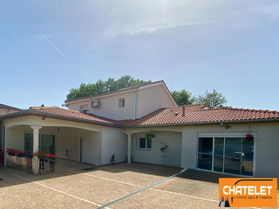 Maison - 157 m² - 7 pièces