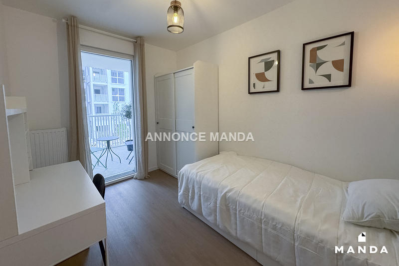 Chambre - 12 m² - 5 pièces