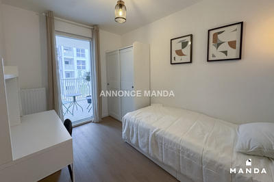Chambre - 12 m² - 5 pièces