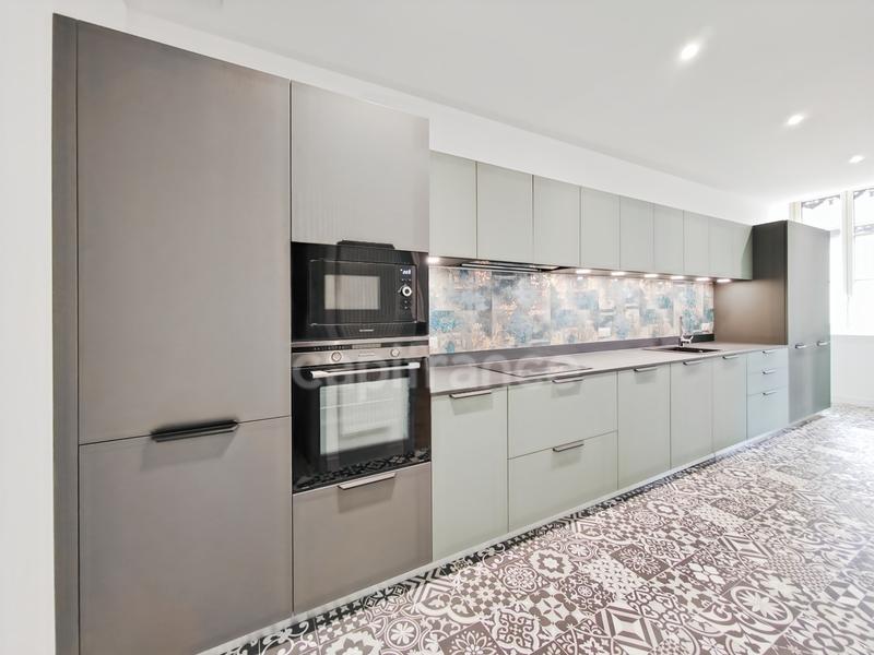 Appartement - 143 m² - 4 pièces