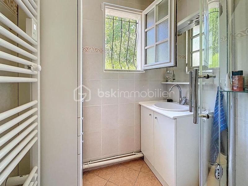 Maison - 99 m² - 5 pièces