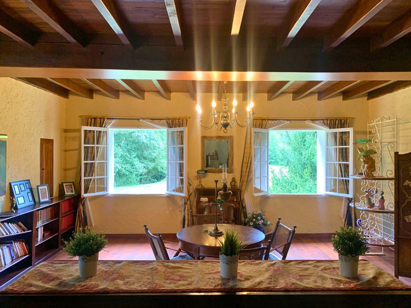 Maison traditionnelle - 184 m² - 6 pièces