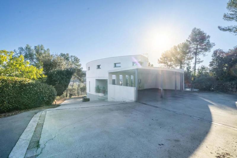 Maison d'architecte - 440 m² - 9 pièces