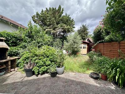 Maison - 92 m² - 5 pièces