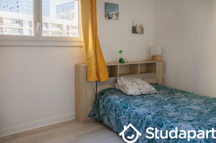 Chambre - 11 m² - 1 pièce