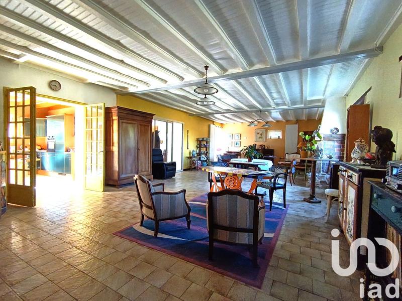 Maison - 260 m² - 5 pièces