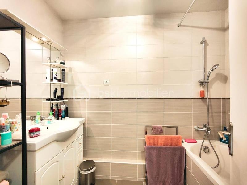 Appartement - 84 m² - 4 pièces