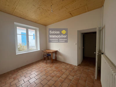 Maison - 92 m² - 5 pièces